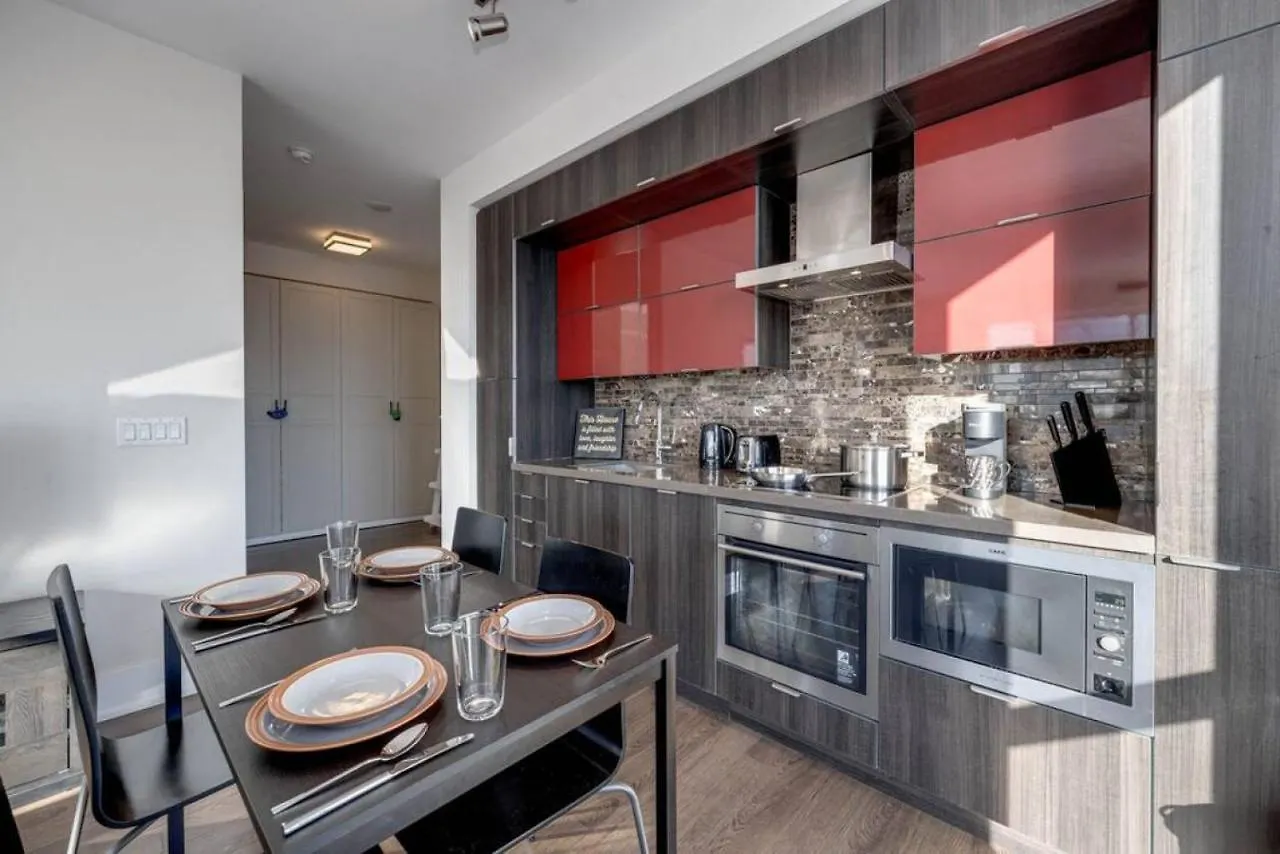 Vakantiehuis Exec 2Br 2Bth W Million Dollar View Of Cn Tower Villa Toronto Canada